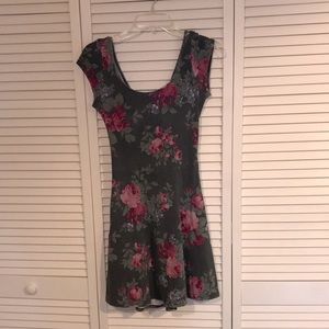 American Eagle floral spring dress